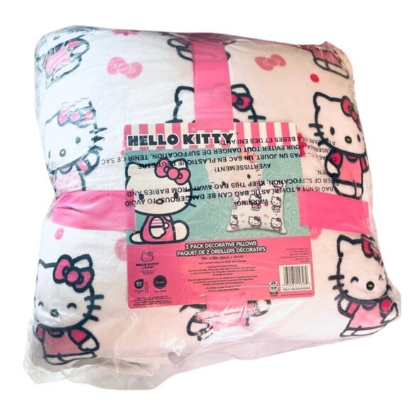 🆕🎀 Hello Kitty 2-Pack Decorative Pillows - Picture 2 of 7